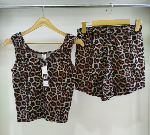کراپ شورتک وارداتی برند H&M طرح پلنگی