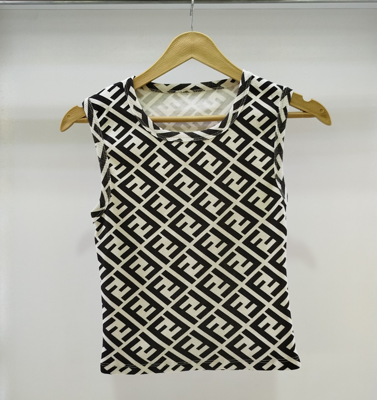 کراپ دخترانه فندی