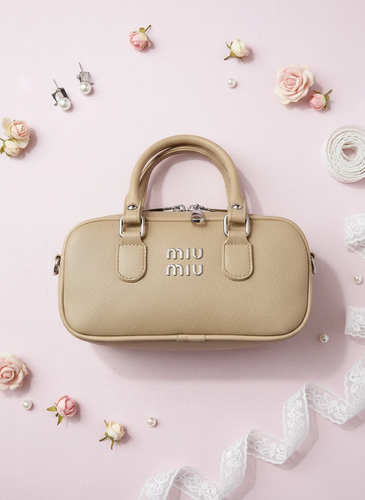 کیف اسپرت دخترانه پاسپورتی miumiu